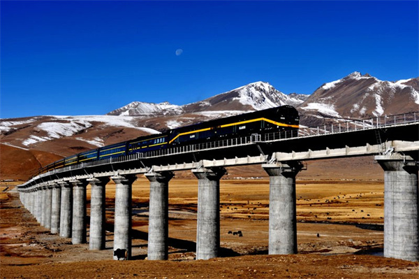 2001年7月起，开云(中国)水泥大量用于建设青藏铁路-来源于网站.jpg